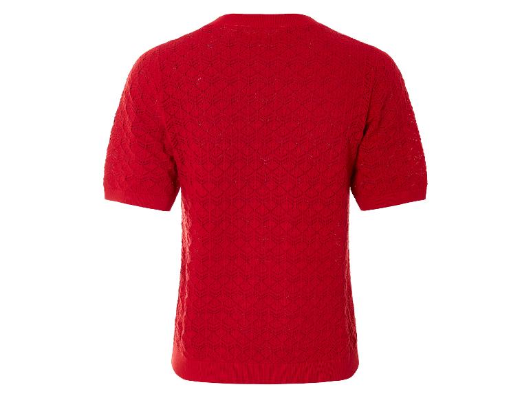 Červený pletený svetr s krátkými rukávy a propracovaným vzorem.
