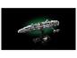 Model LEGO Star Wars Home One Star Cruiser na stojanu se zelenou září.
