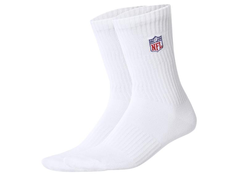 Pár bílých ponožek s logem NFL