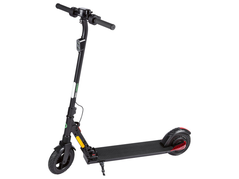 Černý elektrický skútr značky DooGreen.
