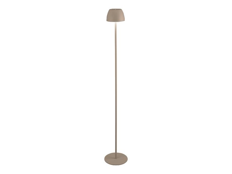 Moderní taupe stojací lampa s kuželovitým stínidlem.