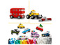 LEGO sada s červeným dvoupatrovým autobusem, žlutým buldozerem a různými auty