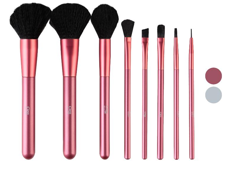 Sada štětců Cien Beauty: dva velké štětce na pudr a několik menších štětců.