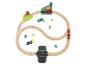 Dřevěná vlaková souprava s kolejemi, vozidly a farmářskými doplňky.