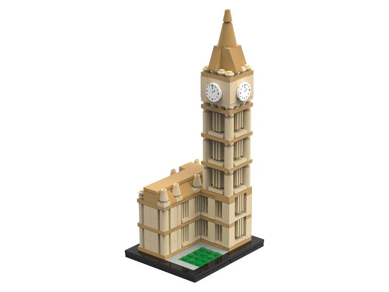 Hodiny Big Ben z béžových a hnědých stavebních kostek, s hodinami na každé straně.