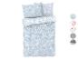 Modrá souprava povlečení s květinovým vzorem.