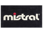 Logo značky Mistral s červenou tečkou.
