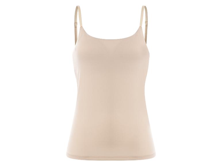 Béžová camisole s tenkými ramínky na bílém pozadí.