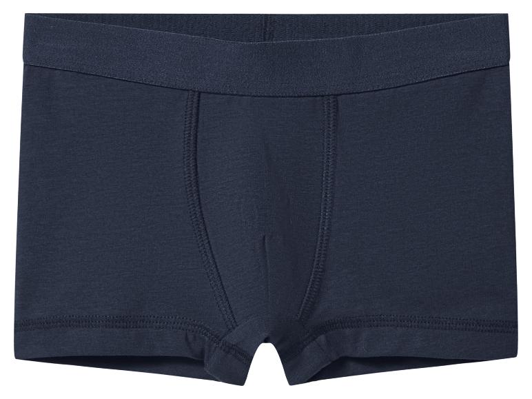 Tmavě modré pánské boxerky s elastickým pasem.