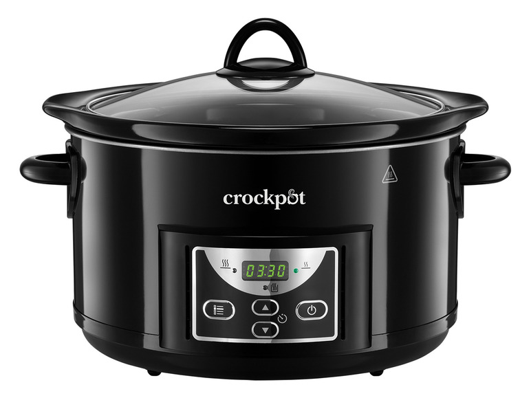 Černý pomalý hrnec Crock-Pot se skleněným víkem.
