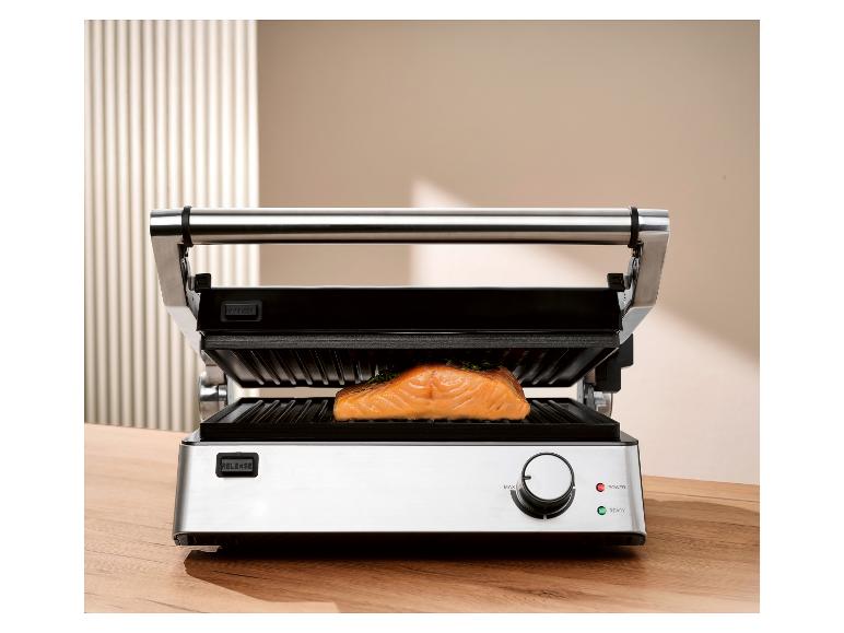 Grill a panini, grilovaný losos.