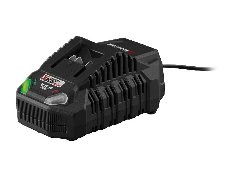 Nabíječka akumulátorů Parkside X20V Team s maximálním proudem 4,5 A.
