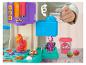 Play-Doh zmrzlinovač s barevnou modelínou a doplňky na výrobu dezertů.