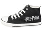 Černé tenisky Harry Potter s bílými tkaničkama.