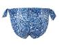 Bikiny kalhotky s paisley vzorem v modrobílé barvě.