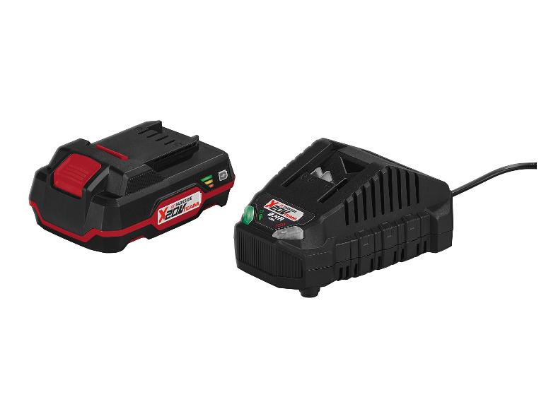 Černá baterie a nabíječka Parkside X20V Team.