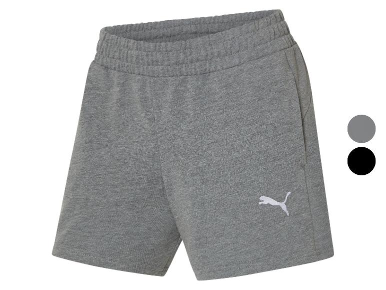 Puma šortky v šedé melírované barvě, dostupné v šedé a černé.