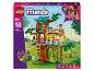 Sada LEGO Friends Dům na stromě přátelství s 701 dílky a šesti figurkami.