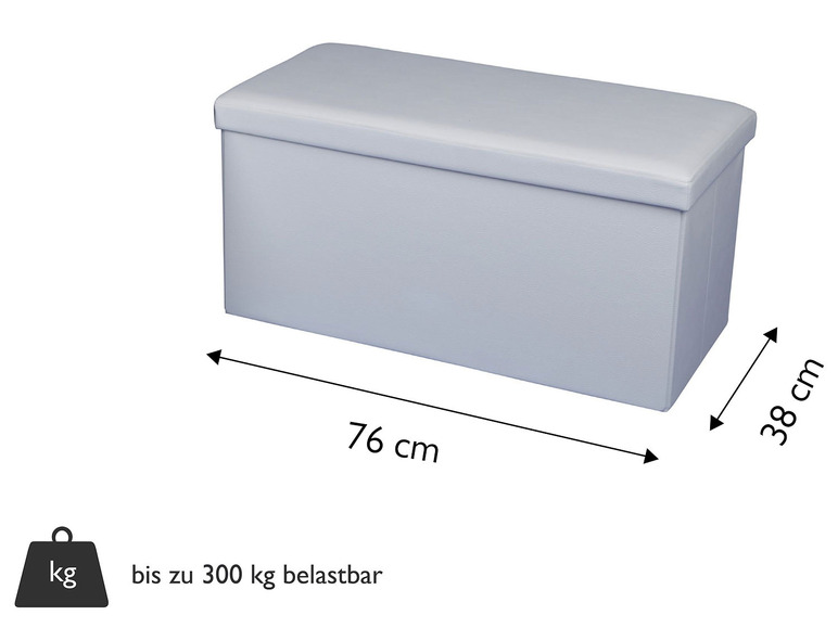 Šedá úložná lavice s polstrovaným sedadlem, šířka 76 cm, výška 38 cm.