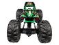 Hračka monster truck Grave Digger se zelenými plameny a velkými pneumatikami.