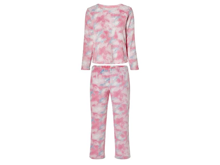 Růžová pyžama s potiskem tie-dye.