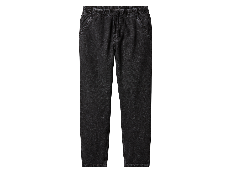 Tmavě šedé džíny se šňůrkou.