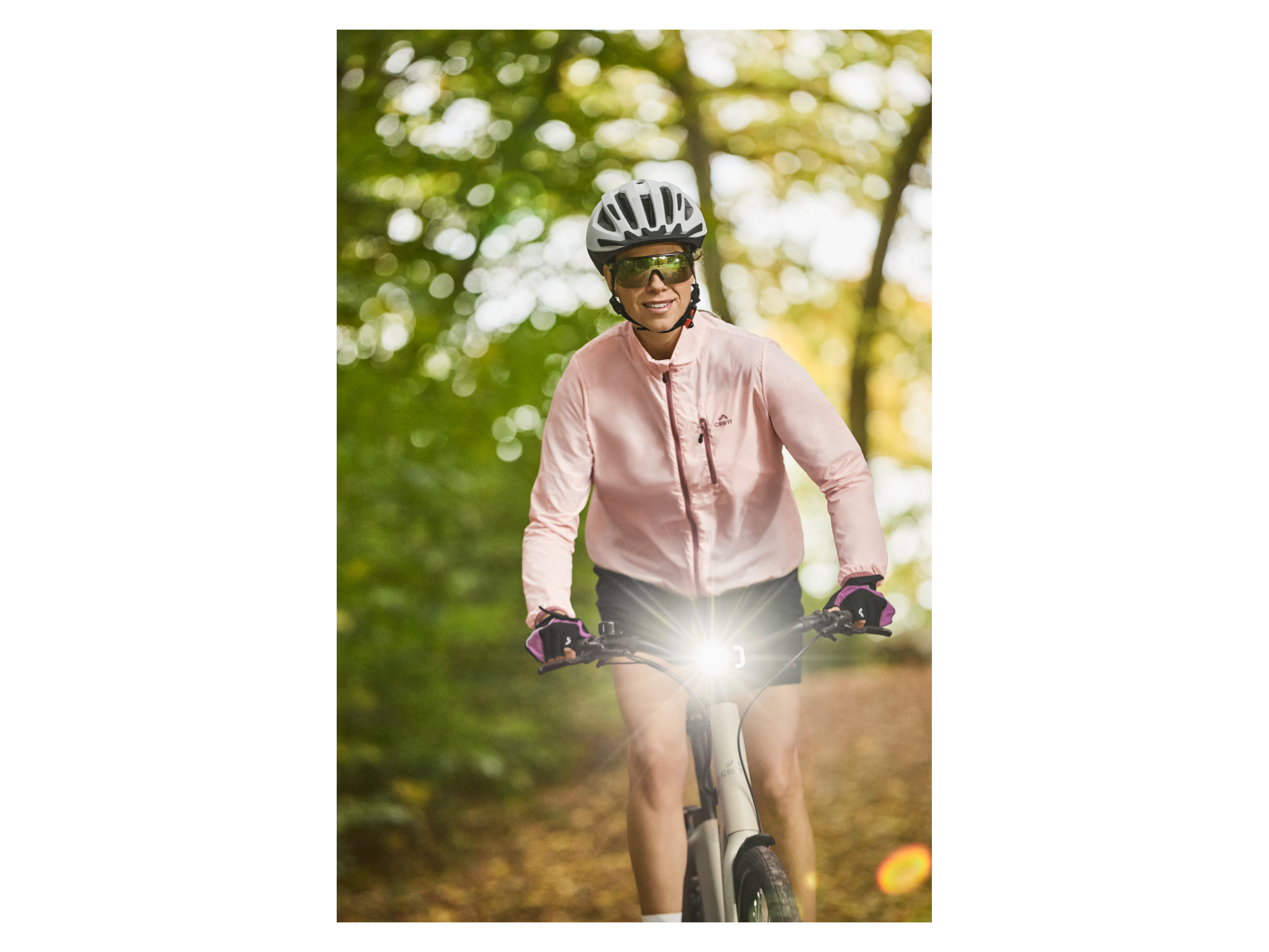 CRIVIT Dámská / Pánská cyklistická helma s koncovým světlem - 18