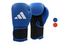 Modré boxovací rukavice Adidas s černými síťovanými vložkami.