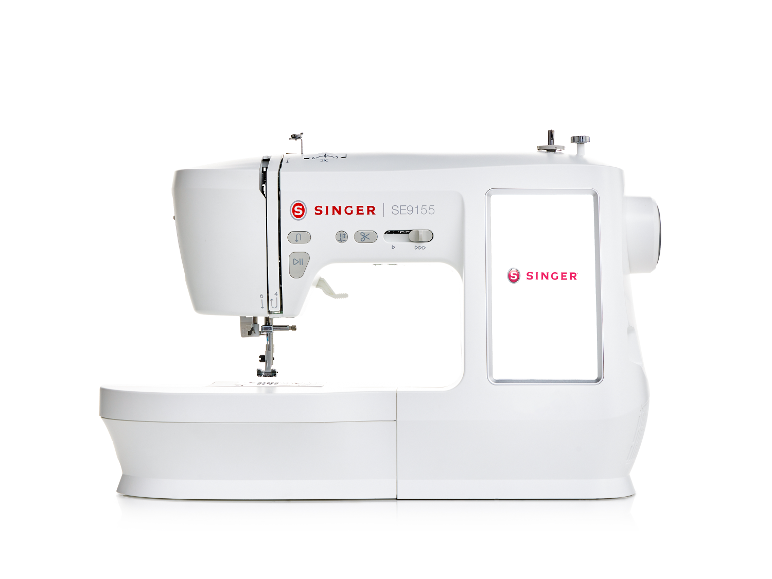 Bílý šicí stroj Singer SE9155.