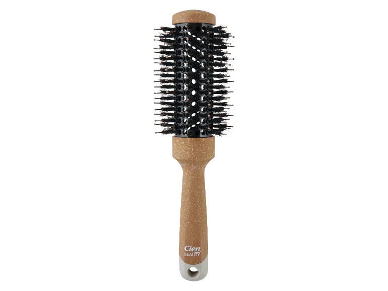 Kulatý kartáč na vlasy Cien Beauty s dřevěnou rukojetí.