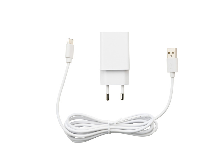 Bílá USB nabíječka s mikro-USB a USB-A konektory.