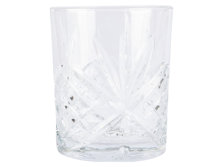 Gravírovaná skleněná sklenice na whisky nebo tvrdý alkohol.