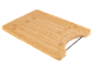 Bambusová krájecí deska s kovovou rukojetí.