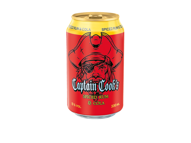Červená plechovka s pirátem, nápisem „Spiced Rum & Cola“ a 5% objemu.