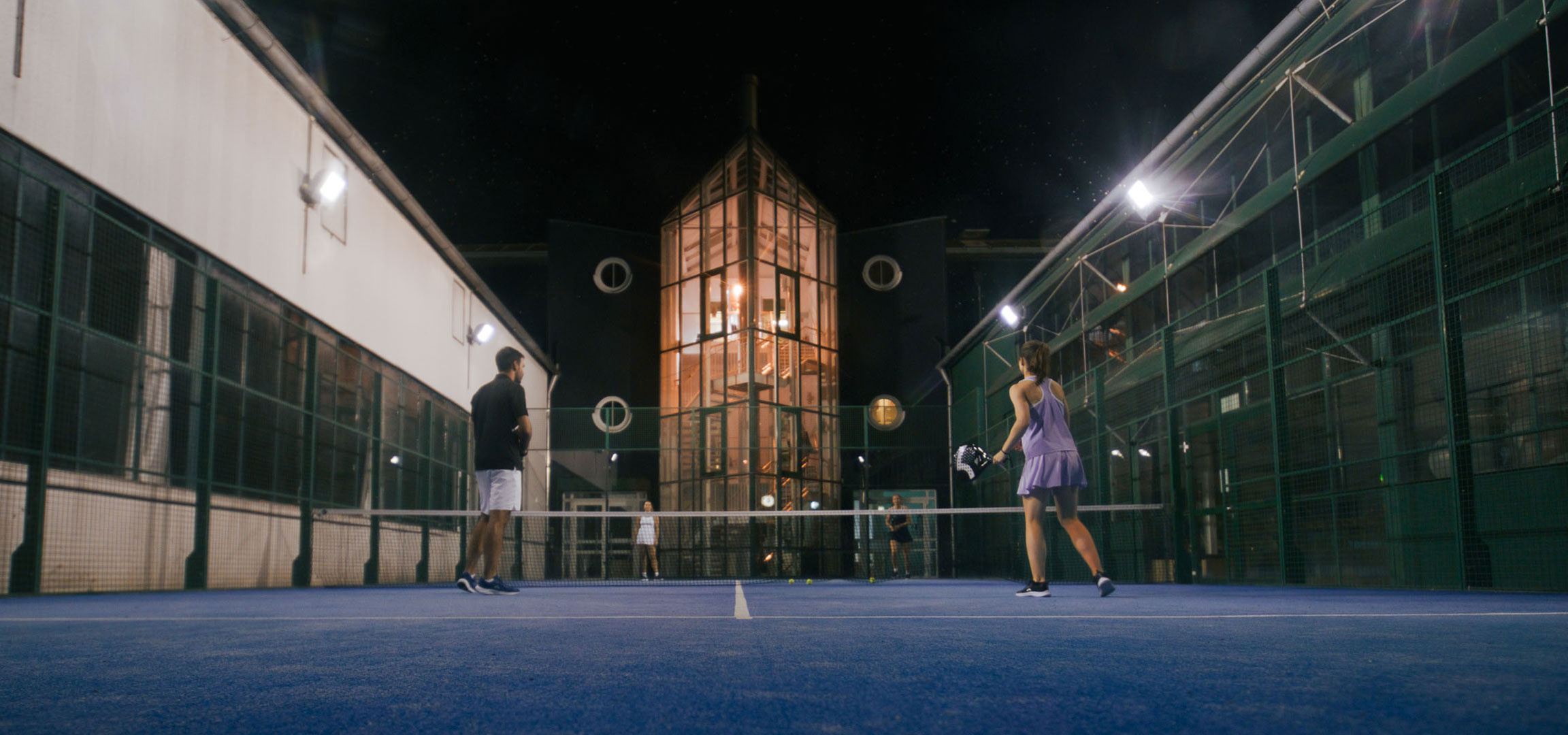 Noční padel.