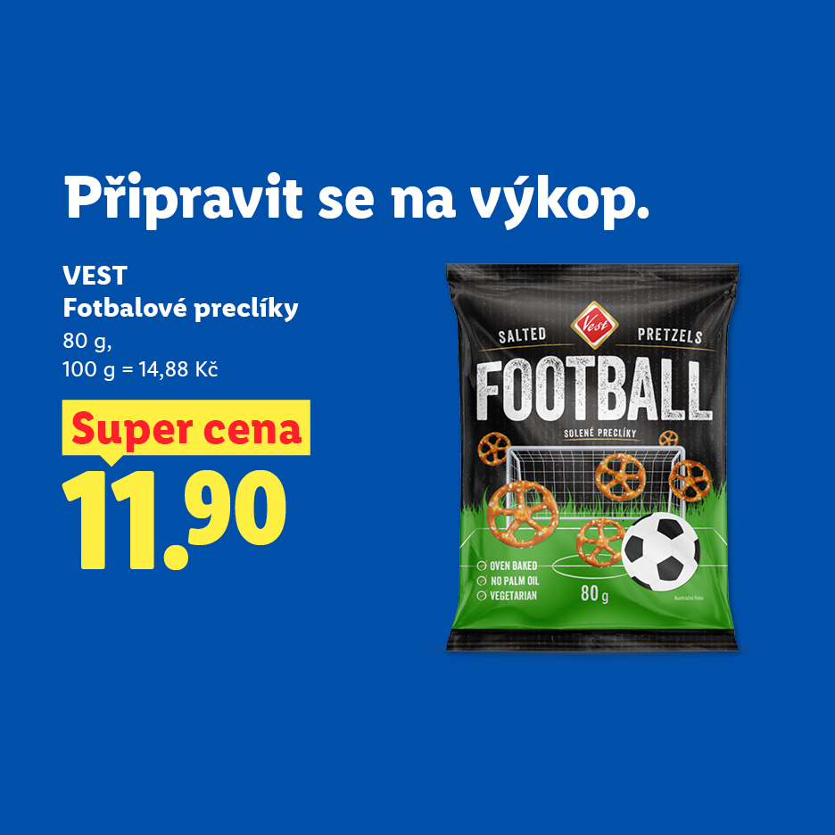 Balíček slaných preclíků ve tvaru fotbalových míčů a branek s nápisem 'Připravit se na výkop' a cenou 11,90 Kč.
