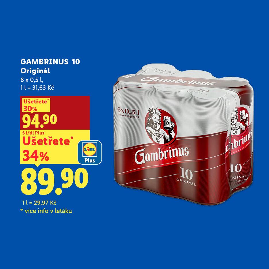 Šest balení plechovek piva s cenovkami a slevami.